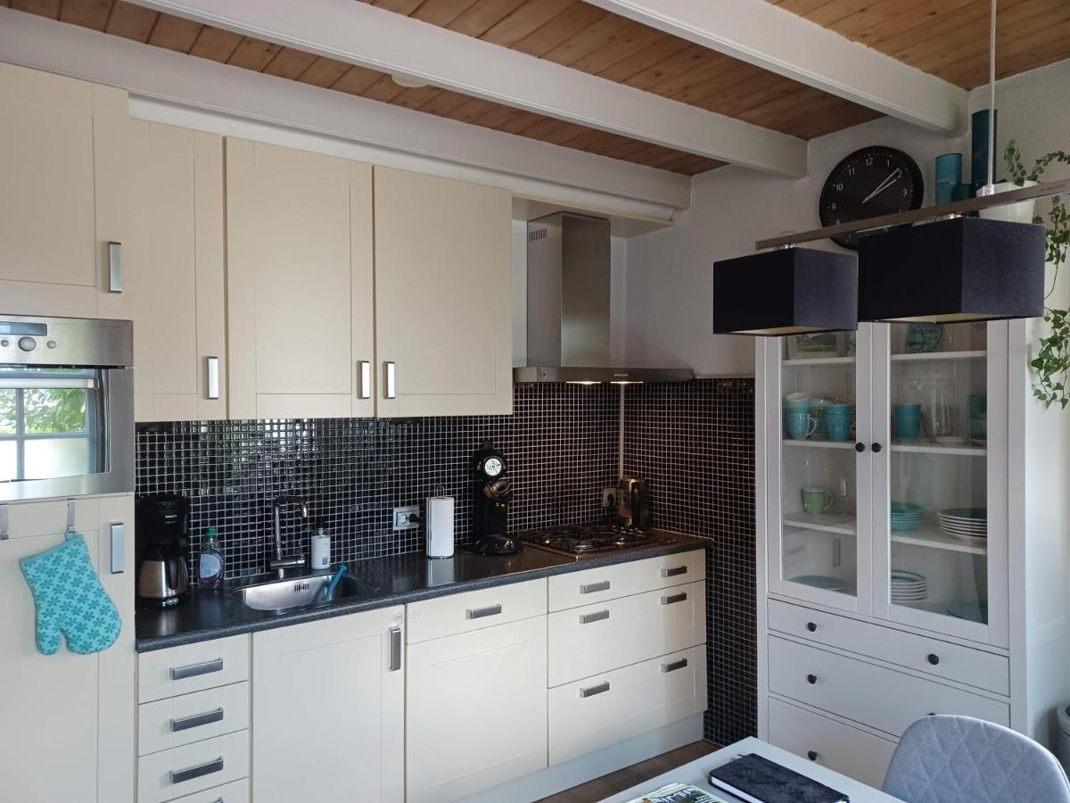 Karakteristiek Huis In Centrum Winsum Met Nieuwe Badkamer מראה חיצוני תמונה