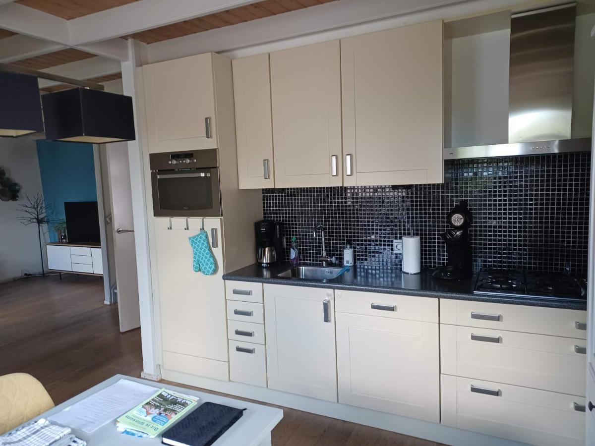 Karakteristiek Huis In Centrum Winsum Met Nieuwe Badkamer מראה חיצוני תמונה